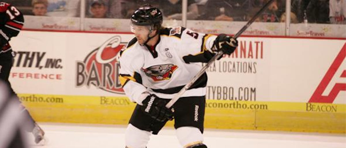 Cyclones Topple Titans, 6-4